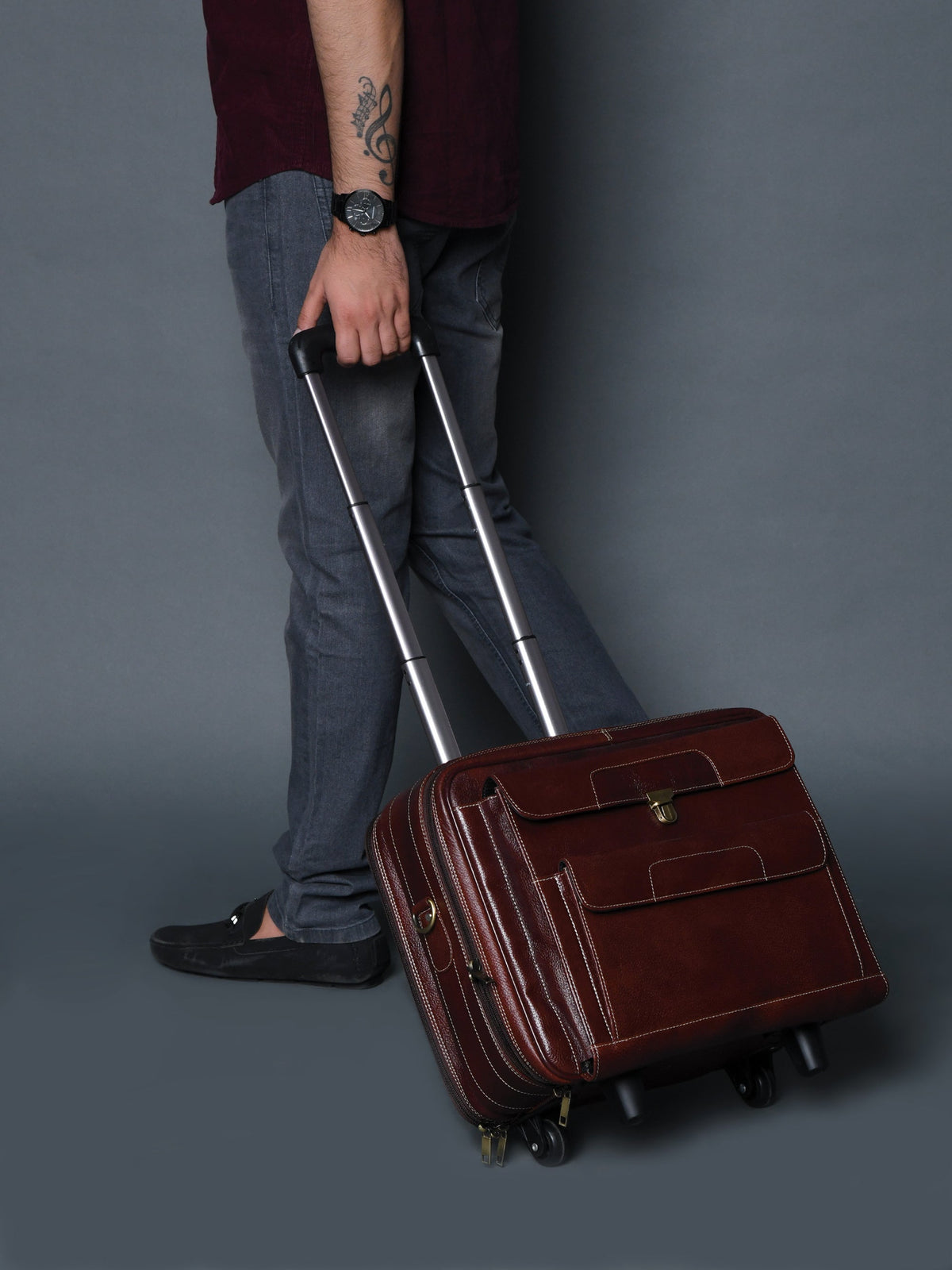 Wanderer Leather Suitcase