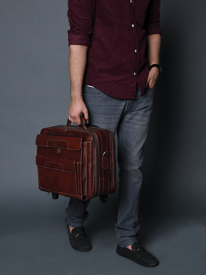 Wanderer Leather Suitcase