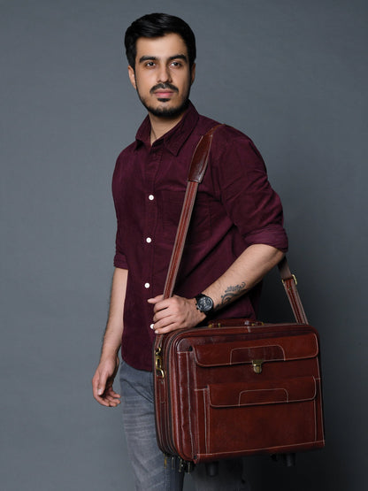 Wanderer Leather Suitcase